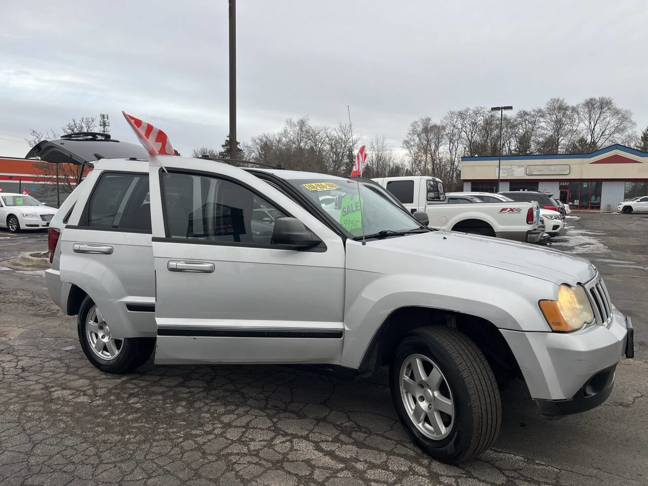 Used 2009 Jeep Grand Cherokee Laredo image 10