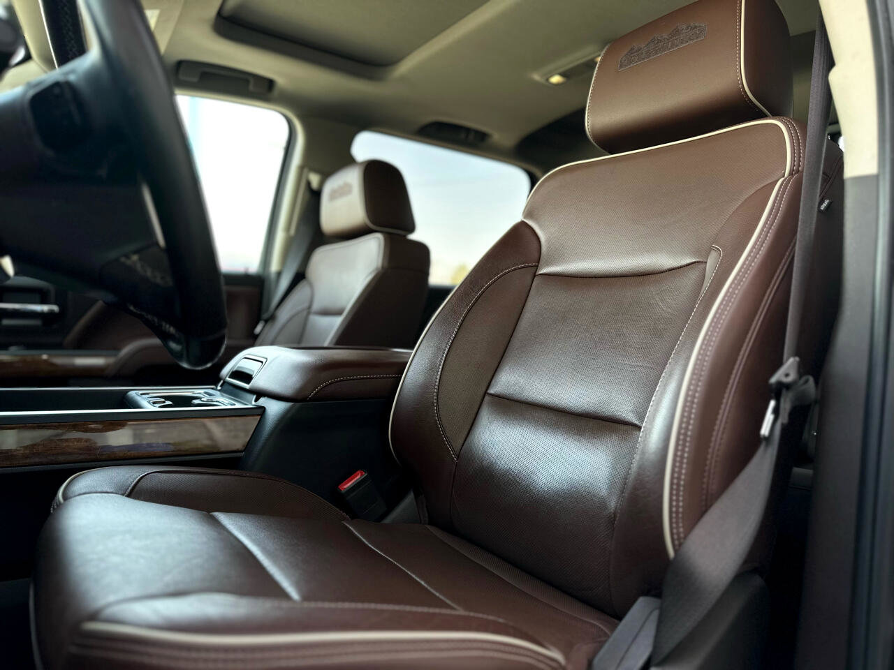 Used 2019 Chevrolet Silverado 2500 High Country w/ Duramax Plus Package image 10