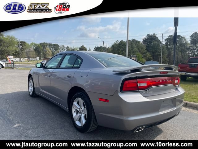 Used 2014 Dodge Charger SE RWD image 5