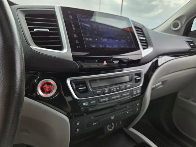 Used 2017 Honda Pilot Elite image 23