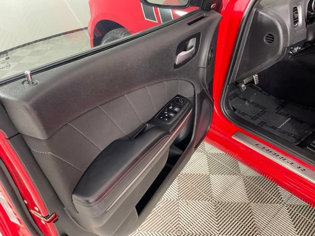 Used 2023 Dodge Charger SXT RWD image 15