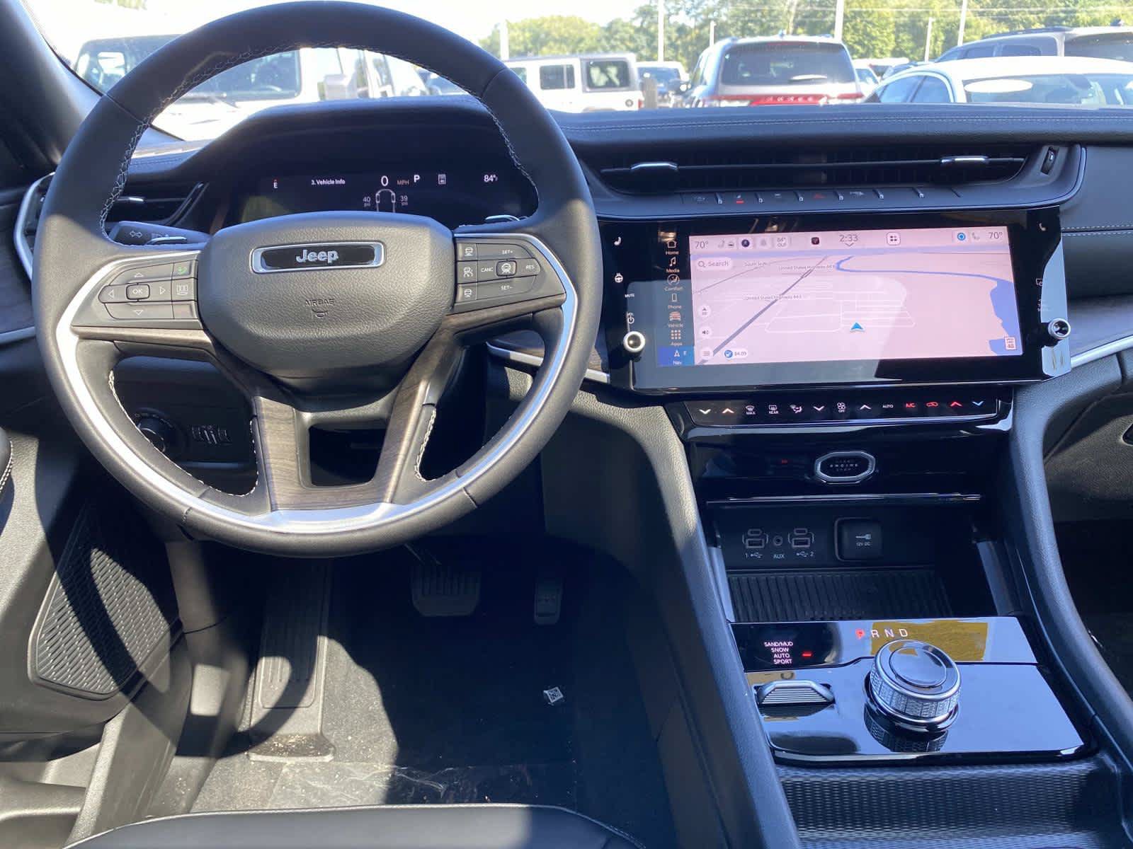 New 2027 Jeep Grand Cherokee L Limited AWD/4WD image 9