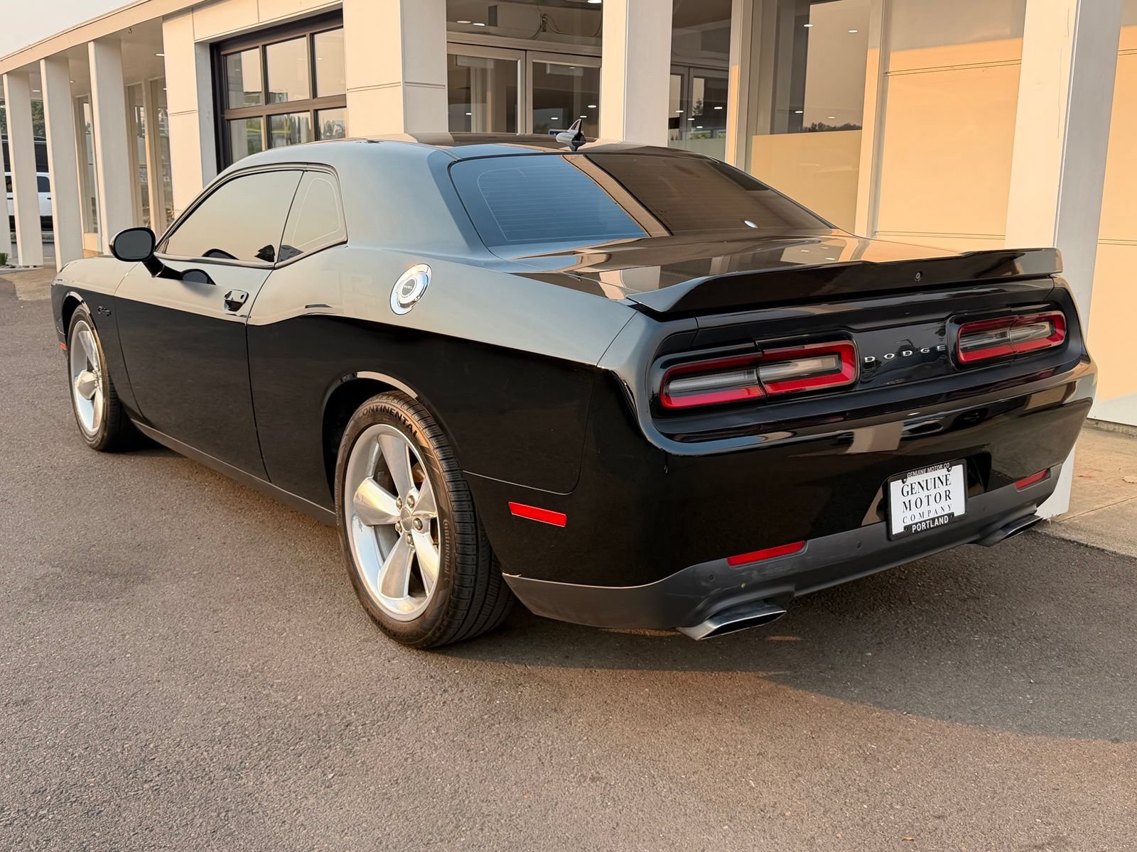 Used 2015 Dodge Challenger R/T Plus RWD image 3