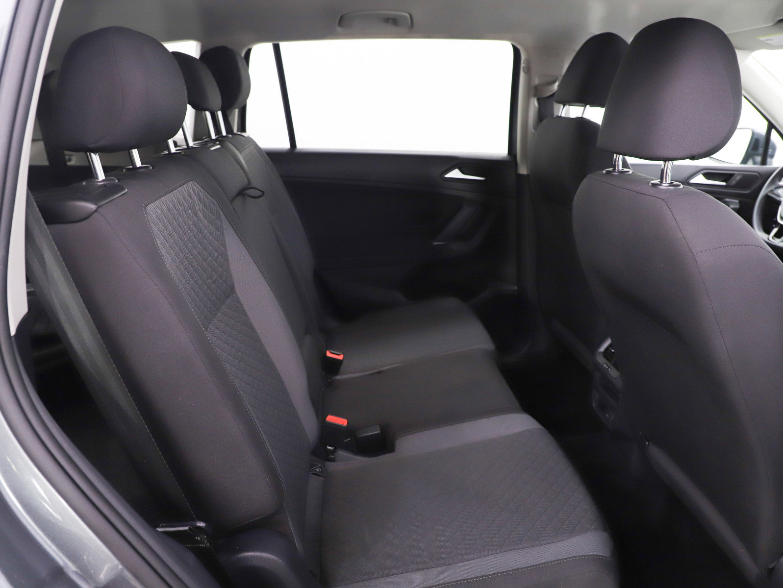 Used 2020 Volkswagen Tiguan S image 12