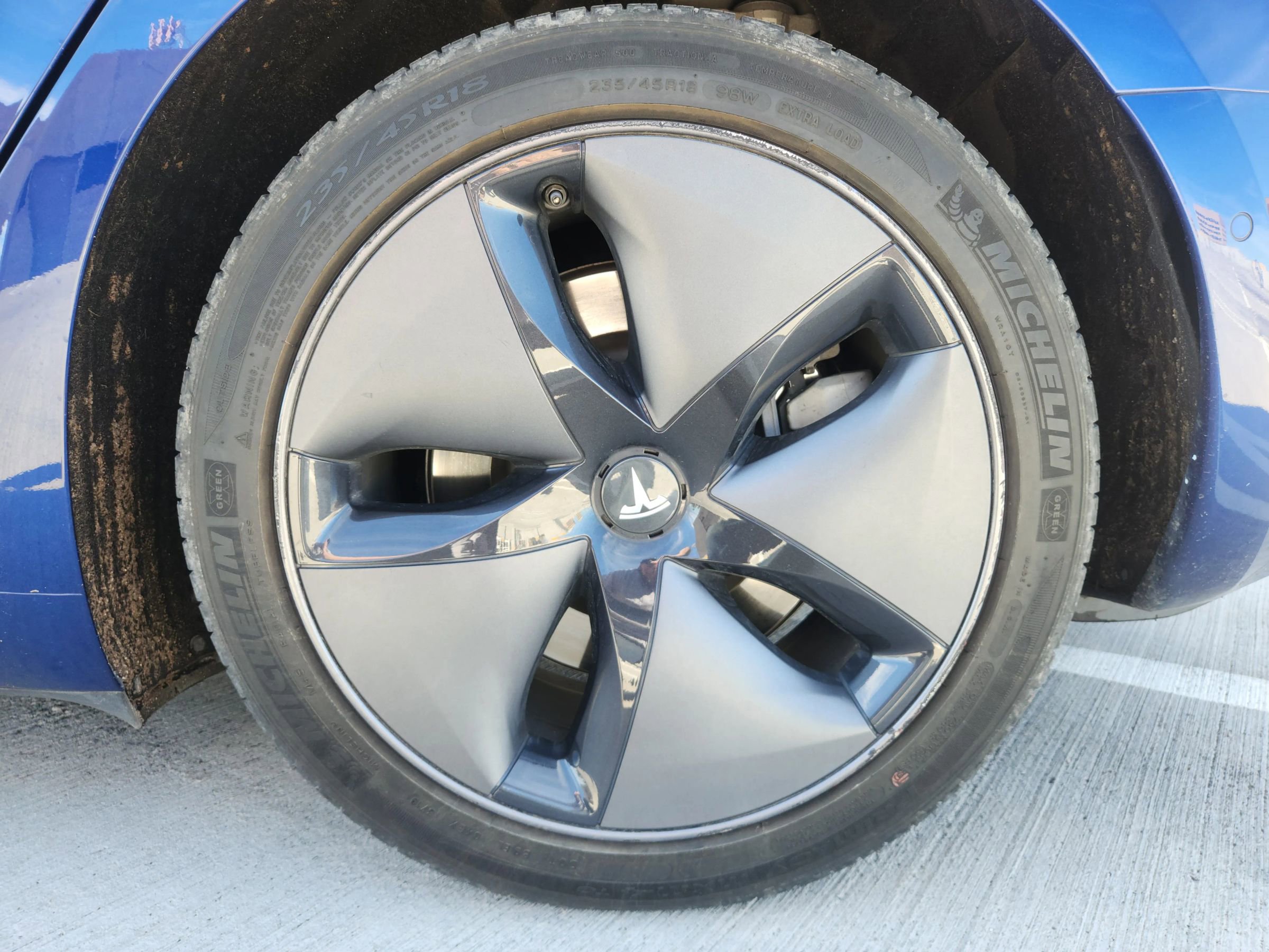 Used 2018 Tesla Model 3 Mid Range image 13