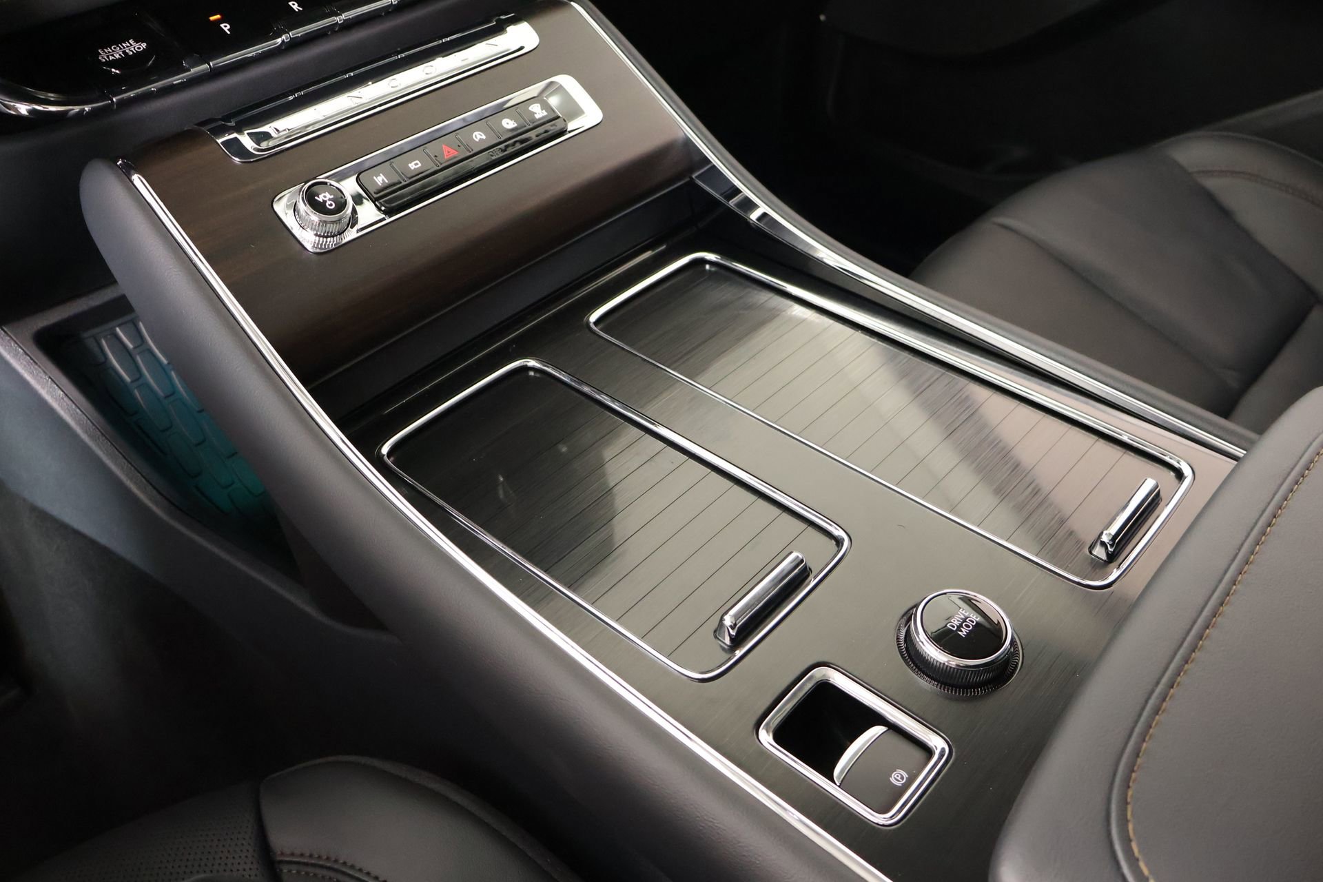New 2026 Lincoln Aviator Reserve AWD/4WD image 8