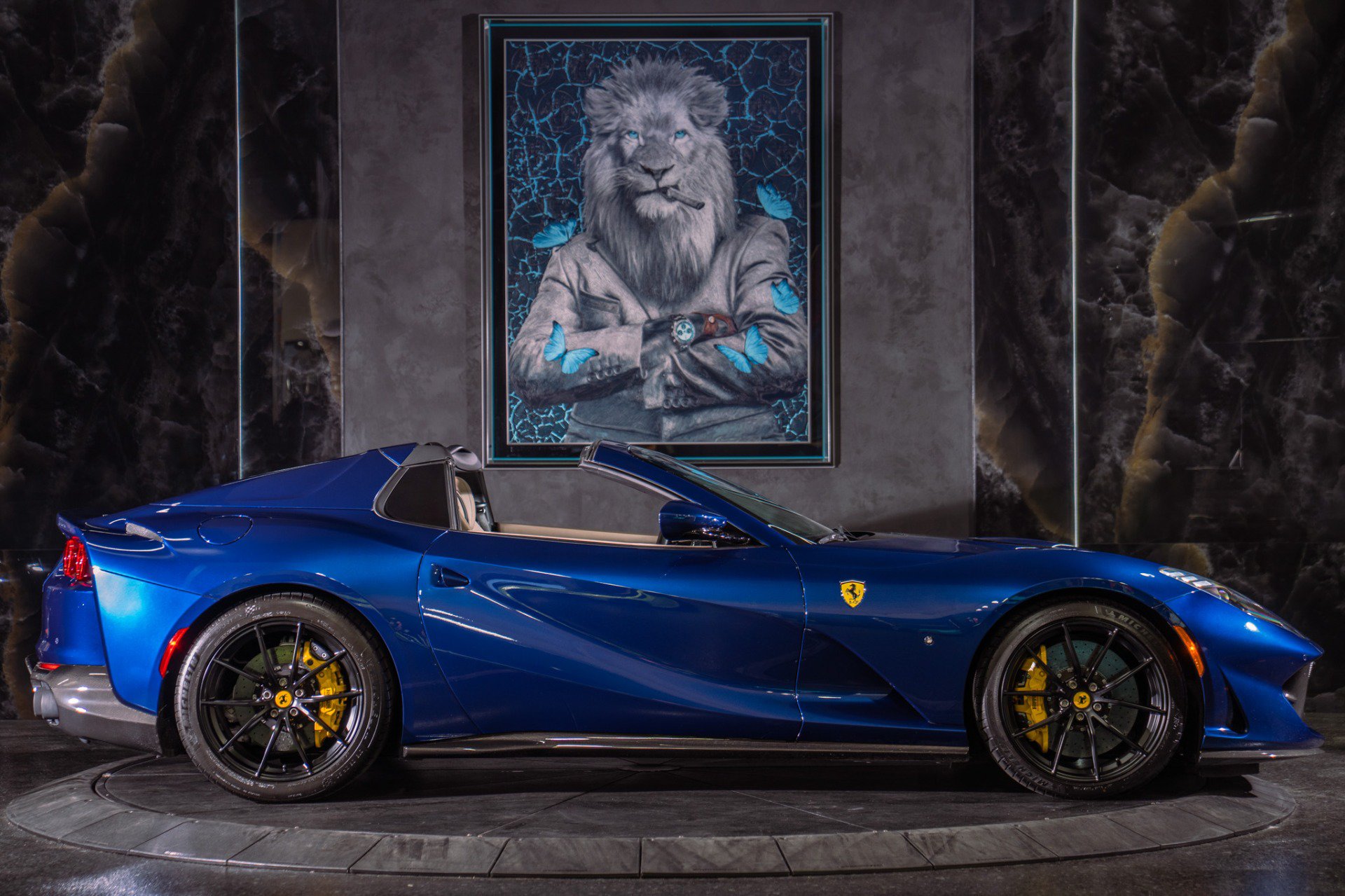 Used 2021 Ferrari 812 GTS RWD image 11