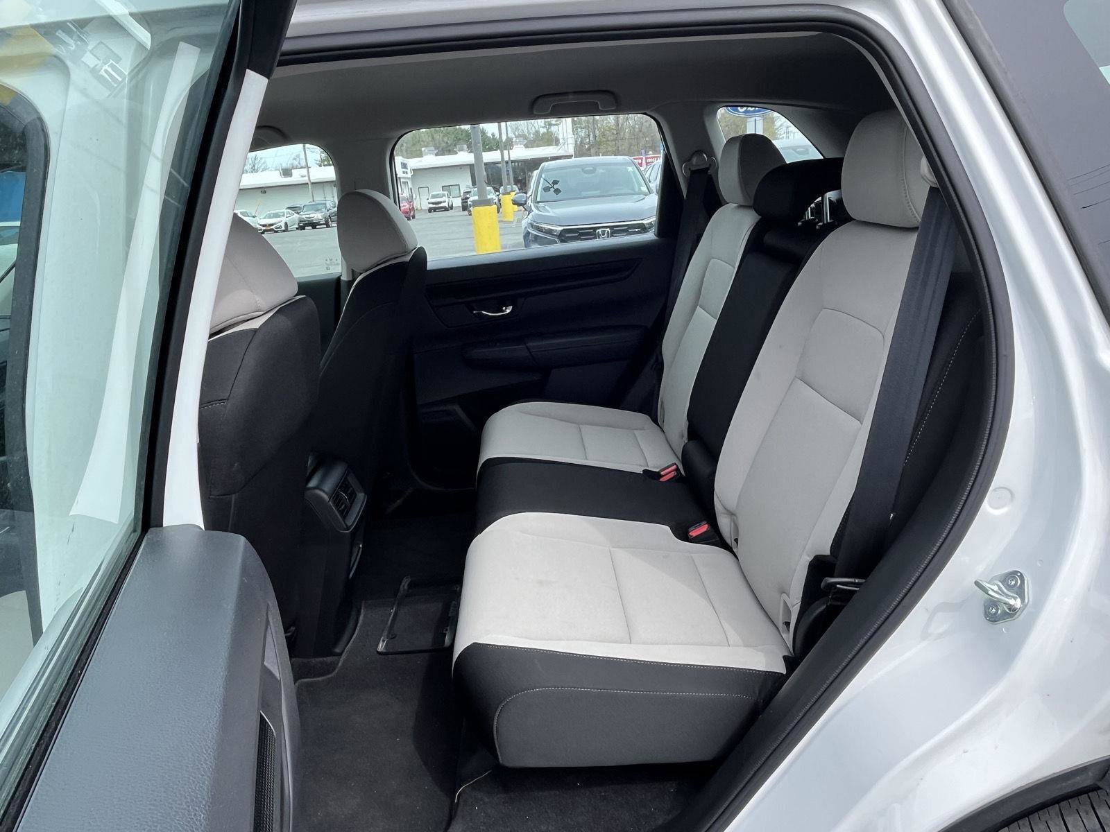 Used 2024 Honda CR-V LX image 14