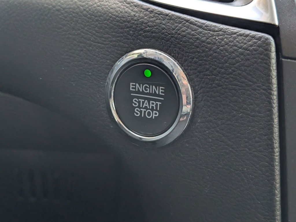 Used 2017 Ford Edge Titanium w/ Technology Package image 14