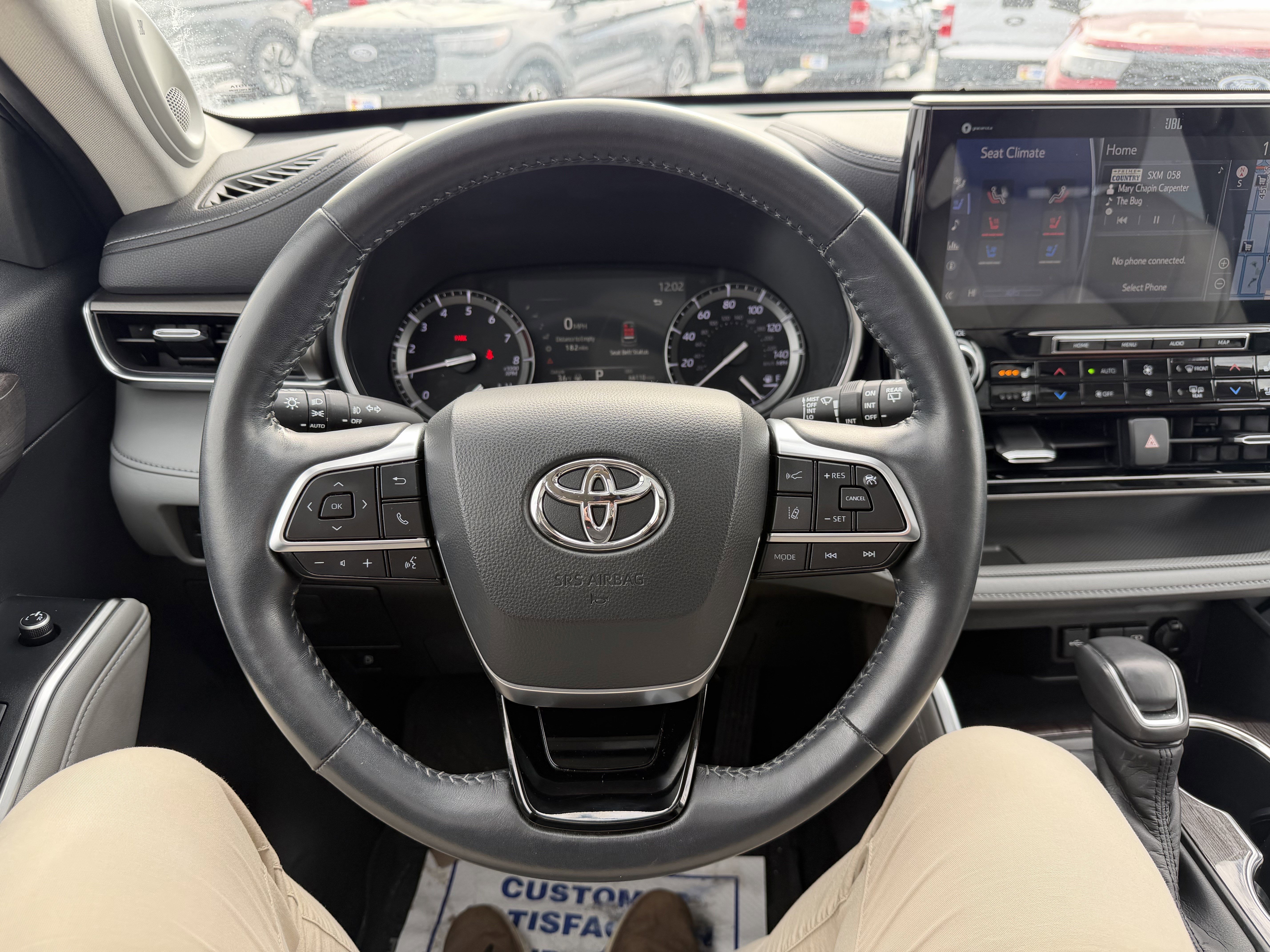 Used 2020 Toyota Highlander Limited image 9