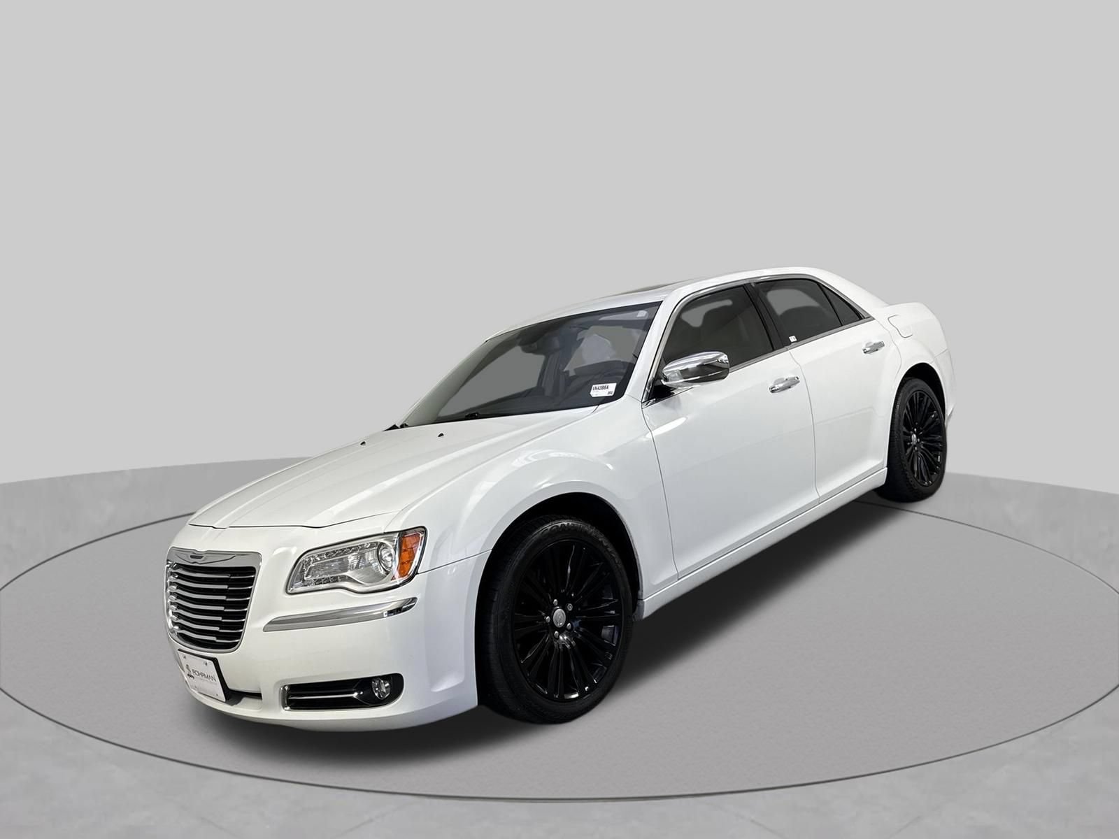 Used 2011 Chrysler 300 C w/ Sound Group RWD image 2