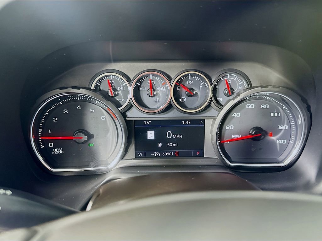 Used 2021 Chevrolet Suburban LT w/ Rear Media and Nav Package RWD image 26