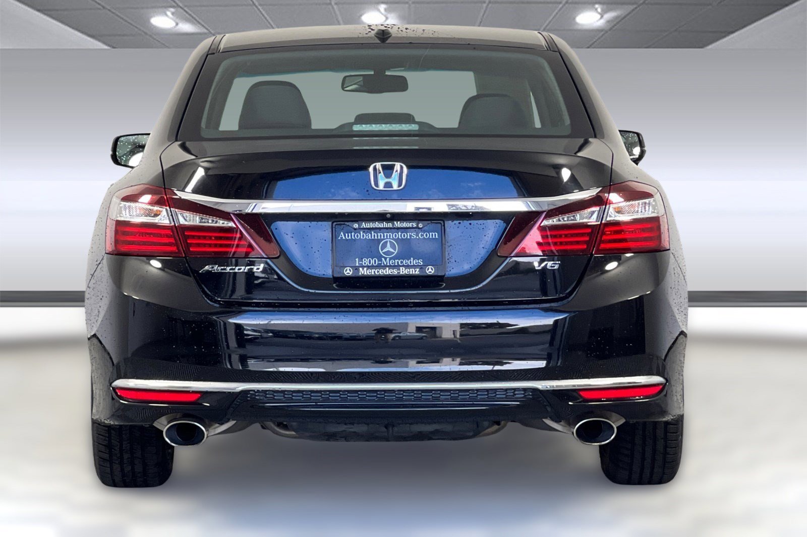 Used 2017 Honda Accord EX-L image 9