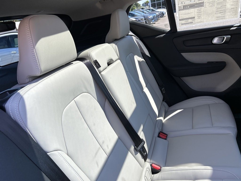 New 2026 Volvo XC40 B5 Ultra w/ Protection Package Premier image 8
