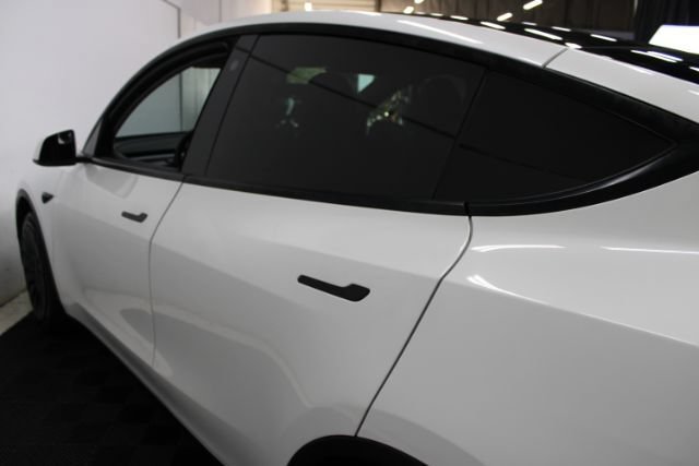 Used 2021 Tesla Model Y Long Range AWD/4WD image 8