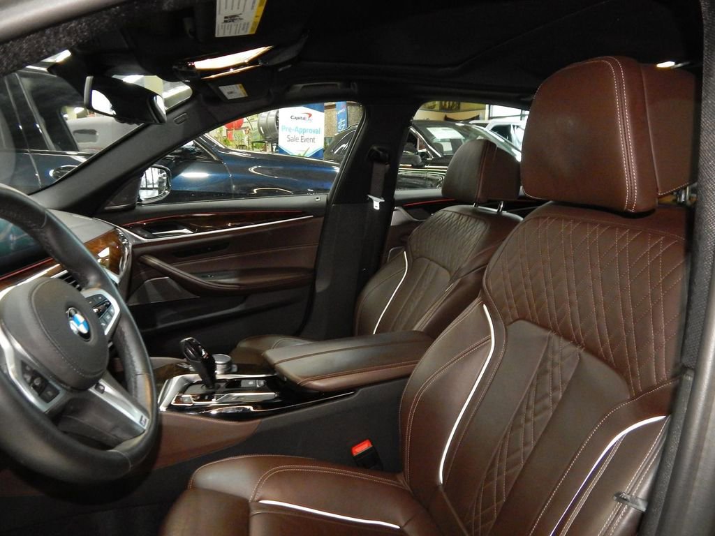 Used 2020 BMW 540i xDrive w/ M Sport Package image 18