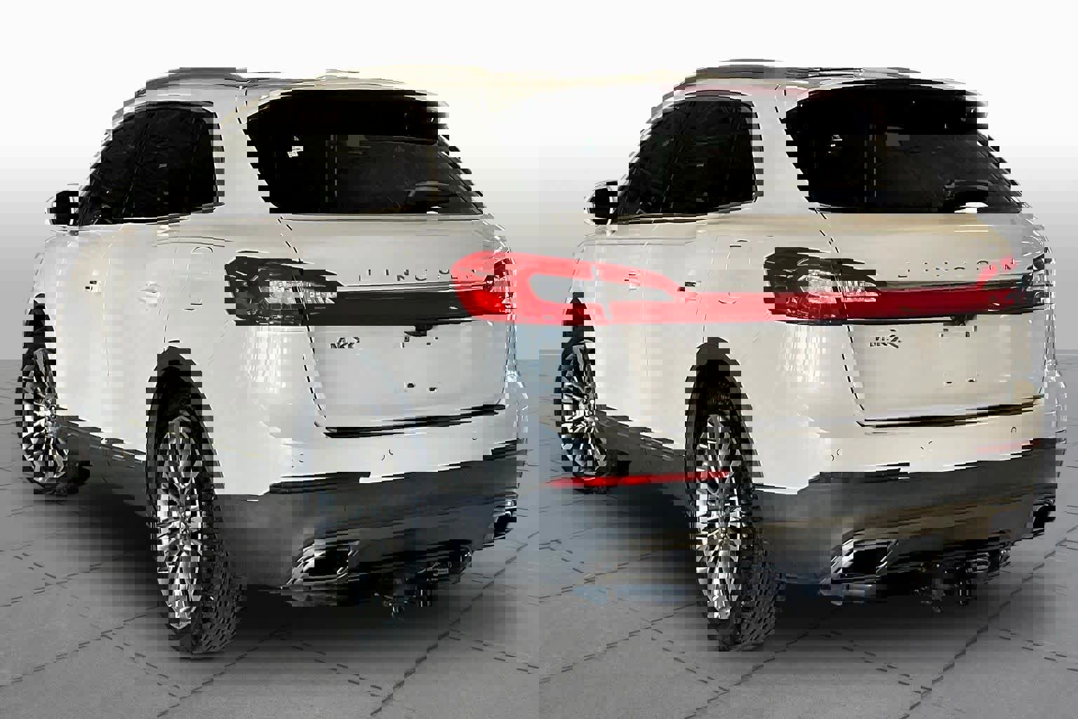 Used 2016 Lincoln MKX Reserve w/ Climate Package image 11