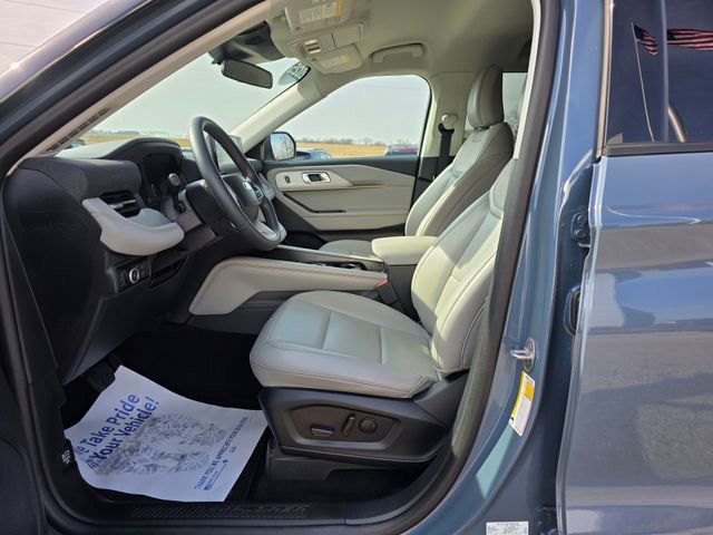 Certified 2025 Ford Explorer Active w/ Active Comfort Package image 4