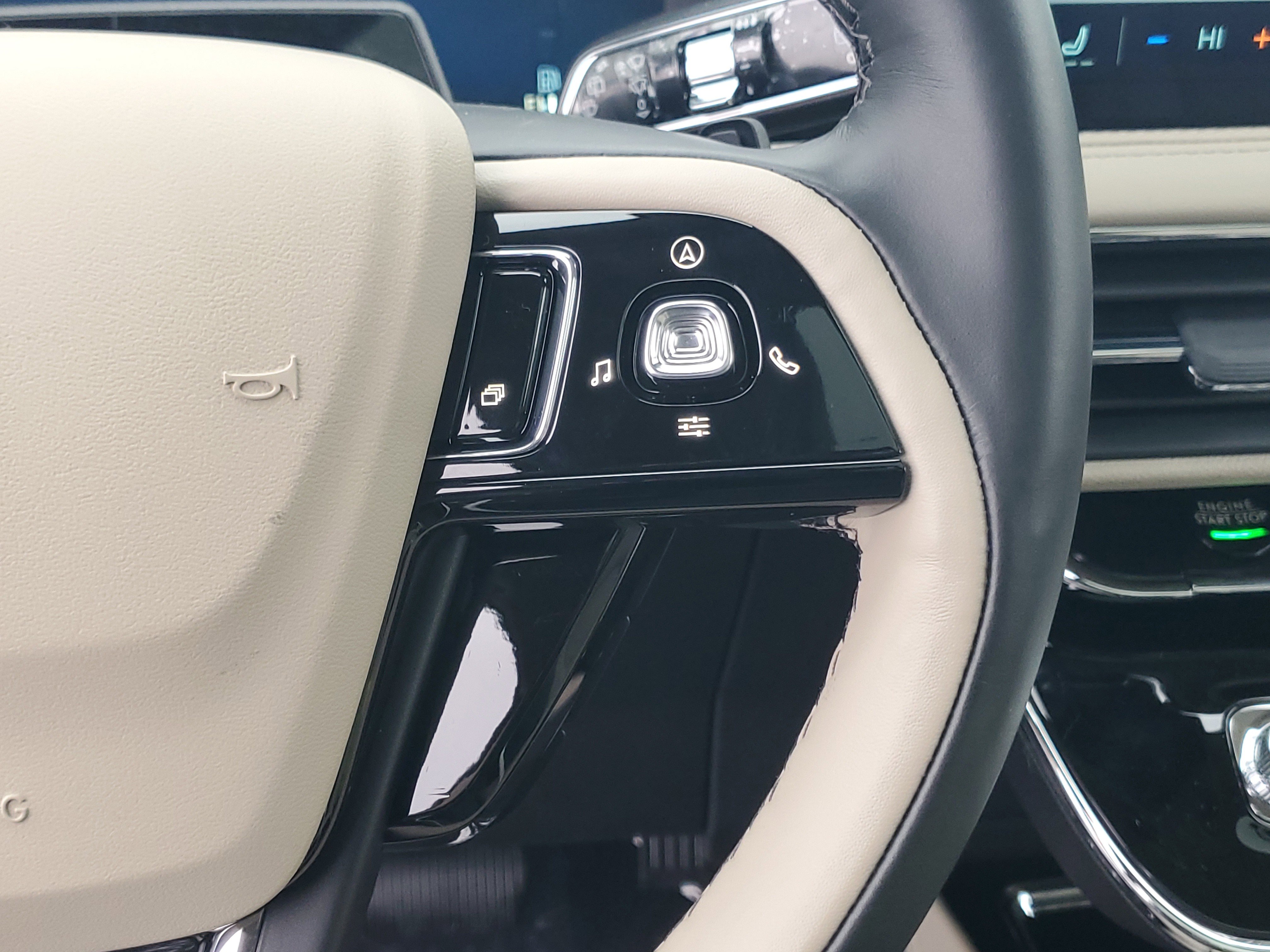 New 2026 Lincoln Corsair Grand Touring image 18