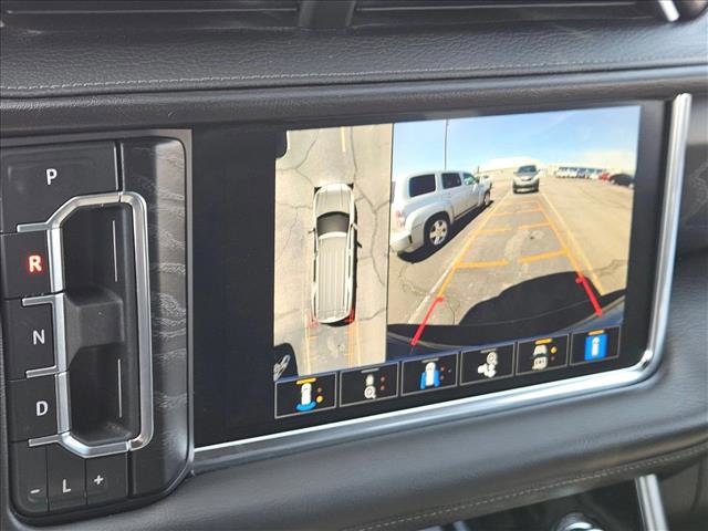 Used 2022 GMC Yukon Denali w/ Advanced Technology Package image 10