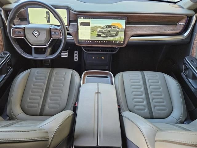 Used 2024 Rivian R1S Adventure image 18