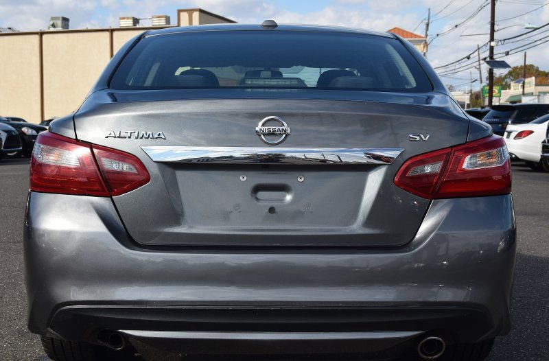 Used 2018 Nissan Altima 2.5 SV image 10