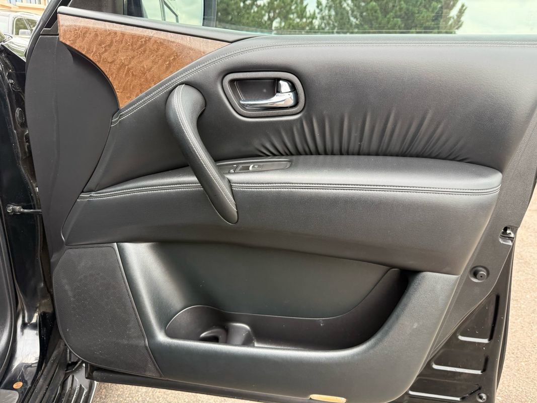 Used 2016 INFINITI QX80 Luxe w/ 22" Wheel Package image 28