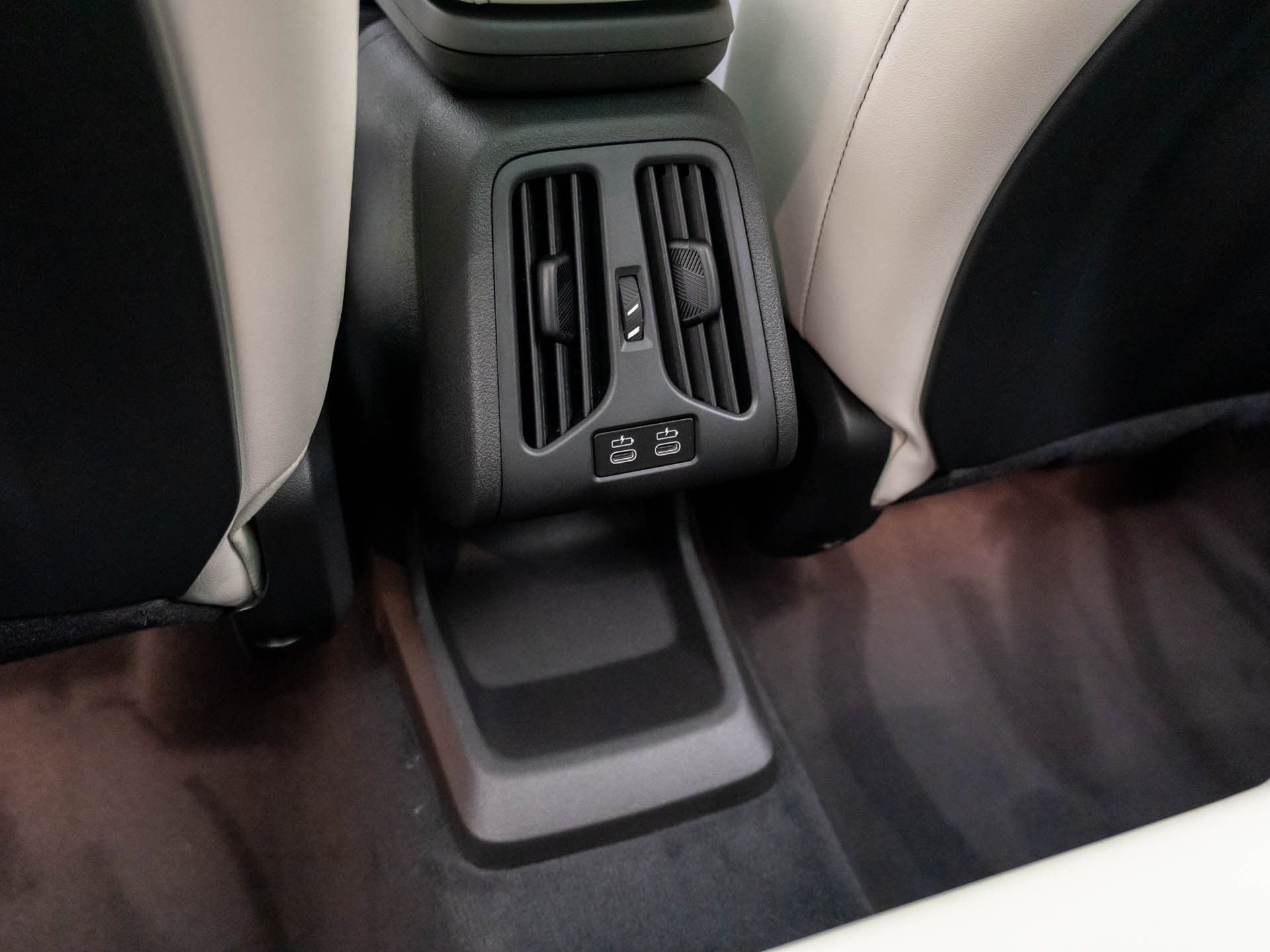 New 2026 BMW X1 xDrive28i AWD/4WD image 19