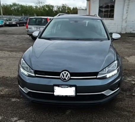 Used 2019 Volkswagen Golf Alltrack SE AWD/4WD image 2