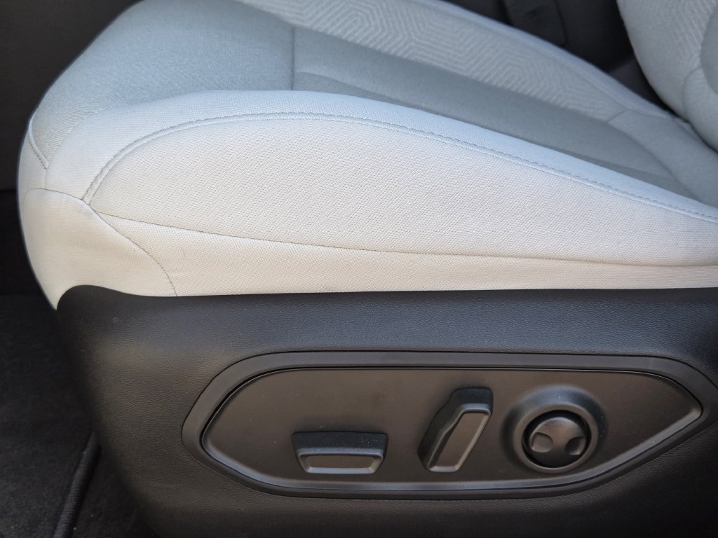 New 2026 Jeep Cherokee Laredo AWD/4WD image 18