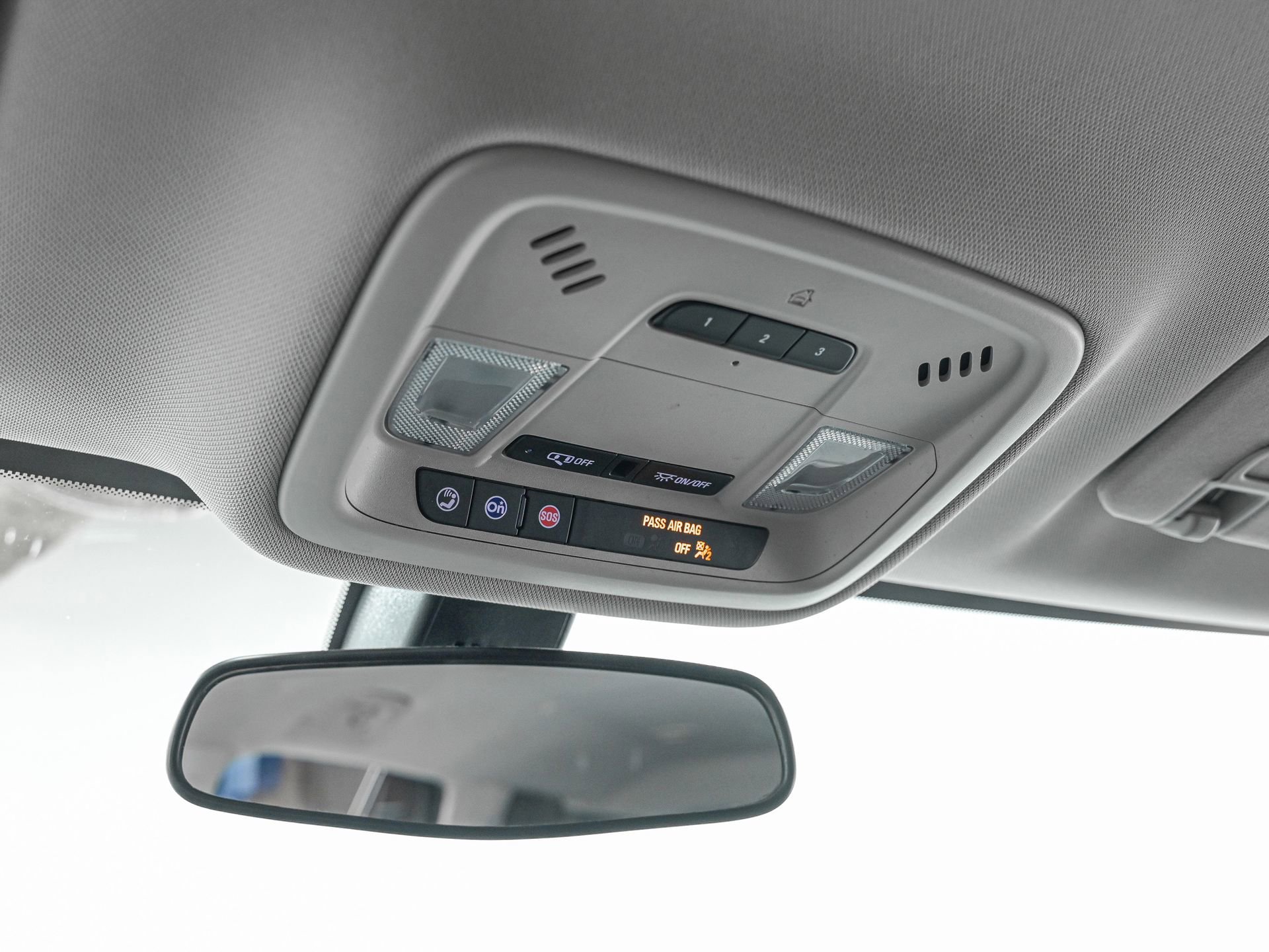 Used 2020 Chevrolet Traverse LT w/ LPO, Floor Liner Package image 26