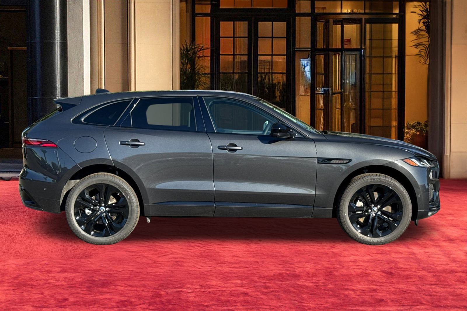 New 2026 Jaguar F-PACE R-Dynamic S image 9
