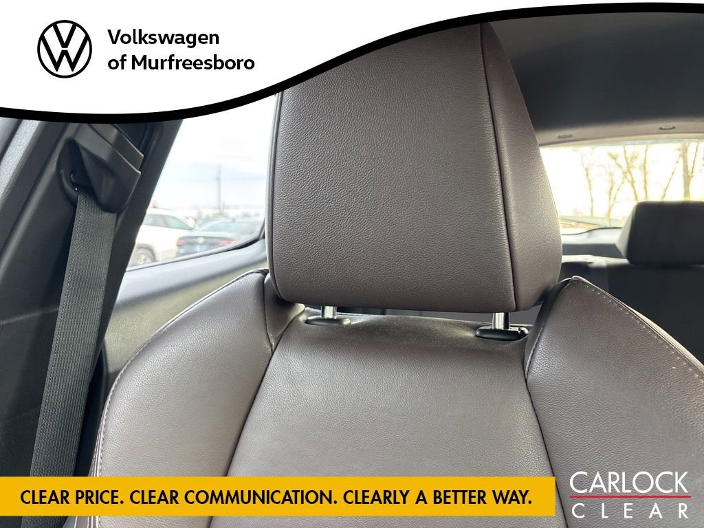 Used 2019 Toyota C-HR Limited image 22