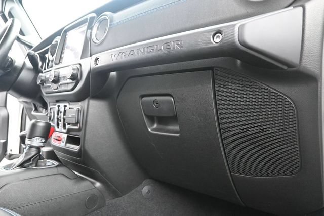 Used 2022 Jeep Wrangler Unlimited Rubicon 4xe w/ Cold Weather Group AWD/4WD image 36