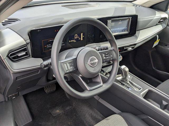 New 2025 Nissan Kicks S image 3