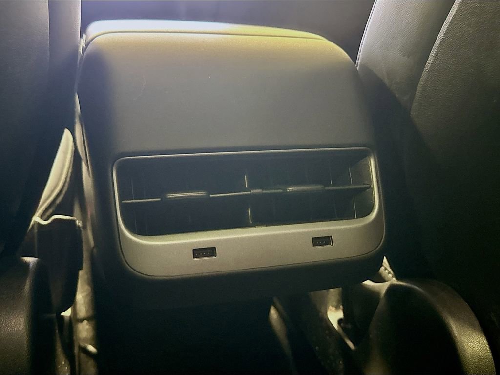 Used 2020 Tesla Model 3 Standard Range Plus image 32