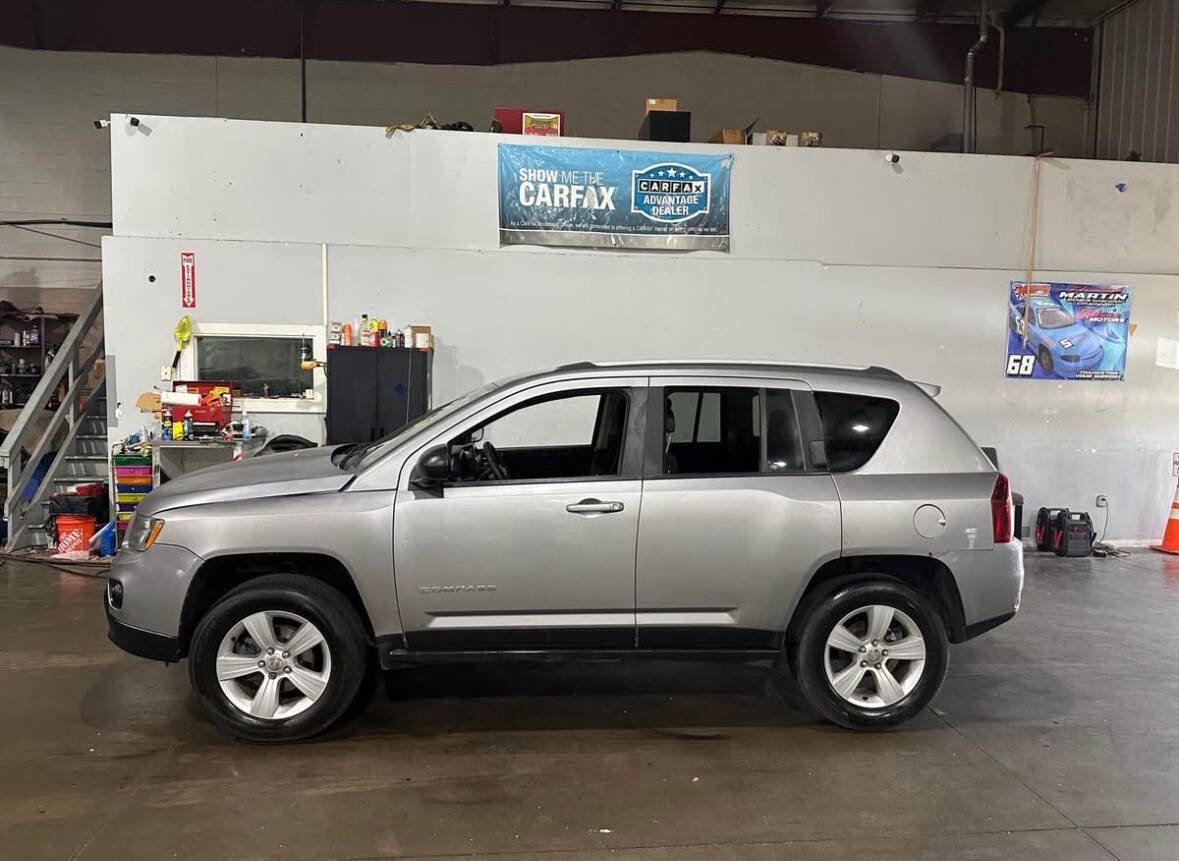 Used 2016 Jeep Compass Sport w/ Power Value Group image 2