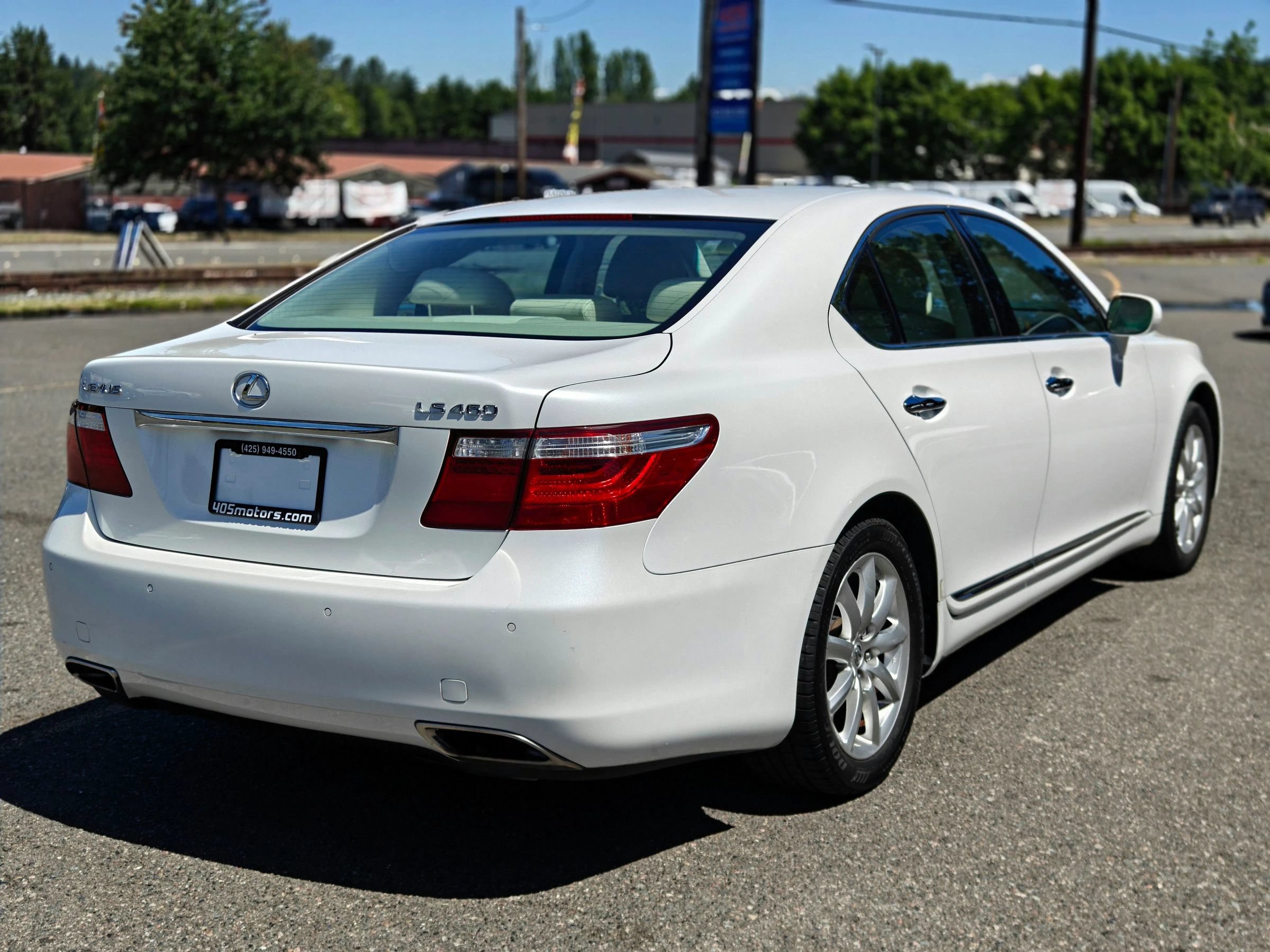 Used 2007 Lexus LS 460 w/ Comfort Pkg RWD image 8