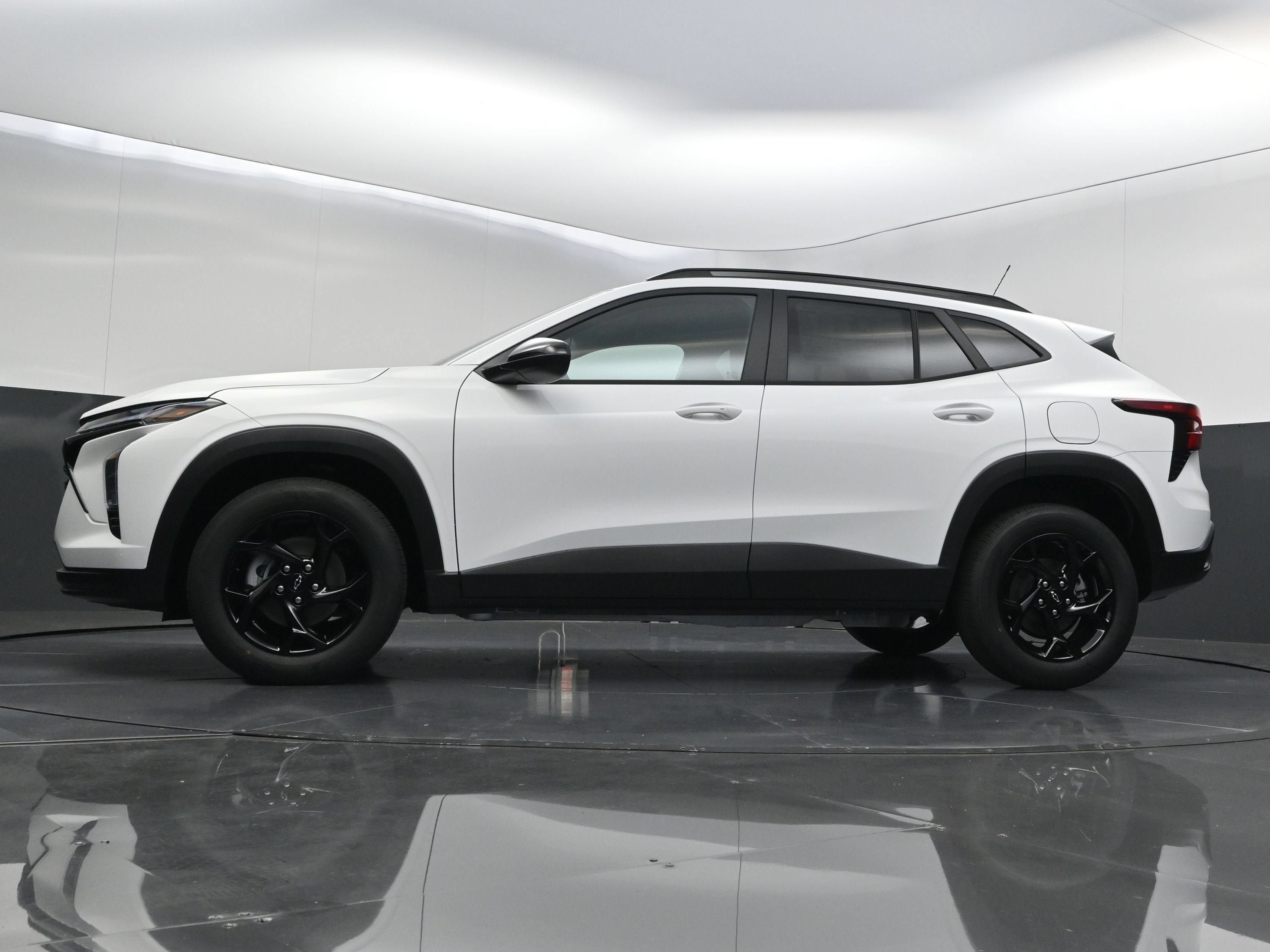 New 2026 Chevrolet Trax RS w/ Sunroof Package FWD image 38