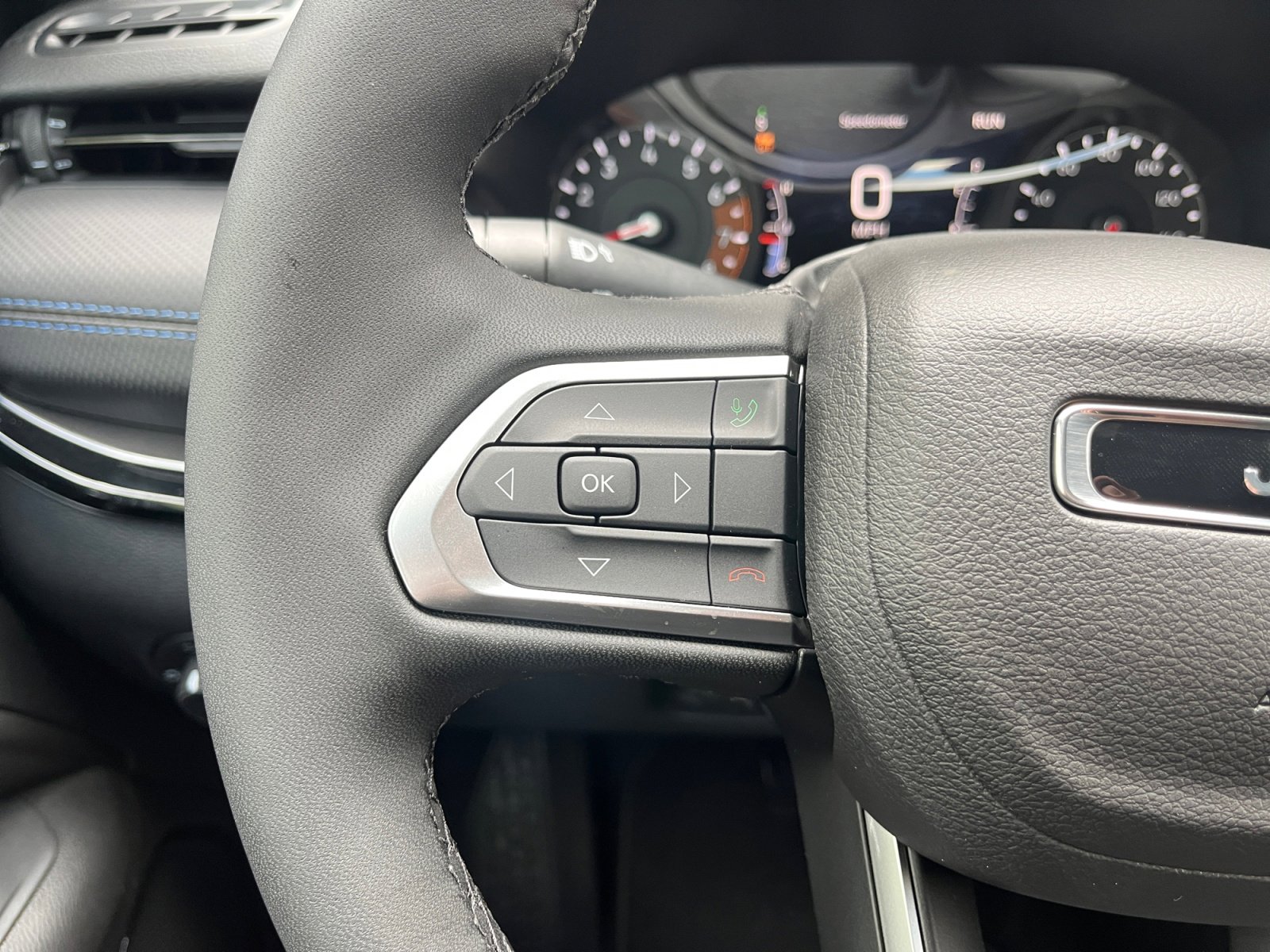 New 2026 Jeep Compass Latitude image 17