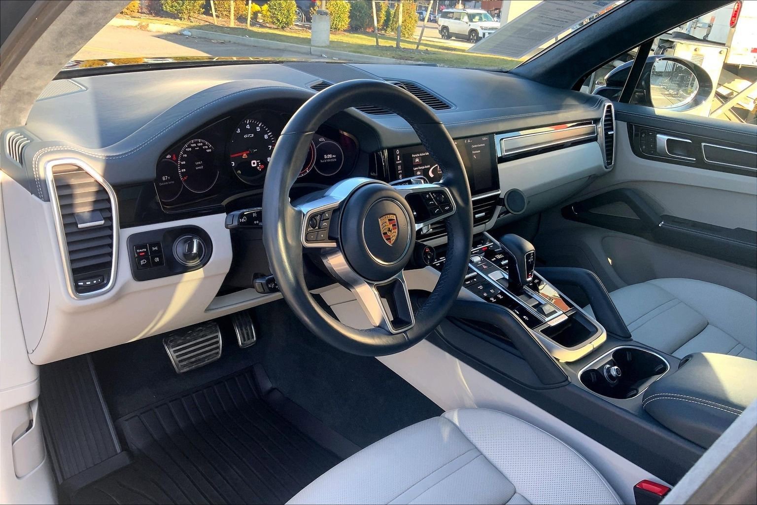 Used 2021 Porsche Cayenne GTS image 17