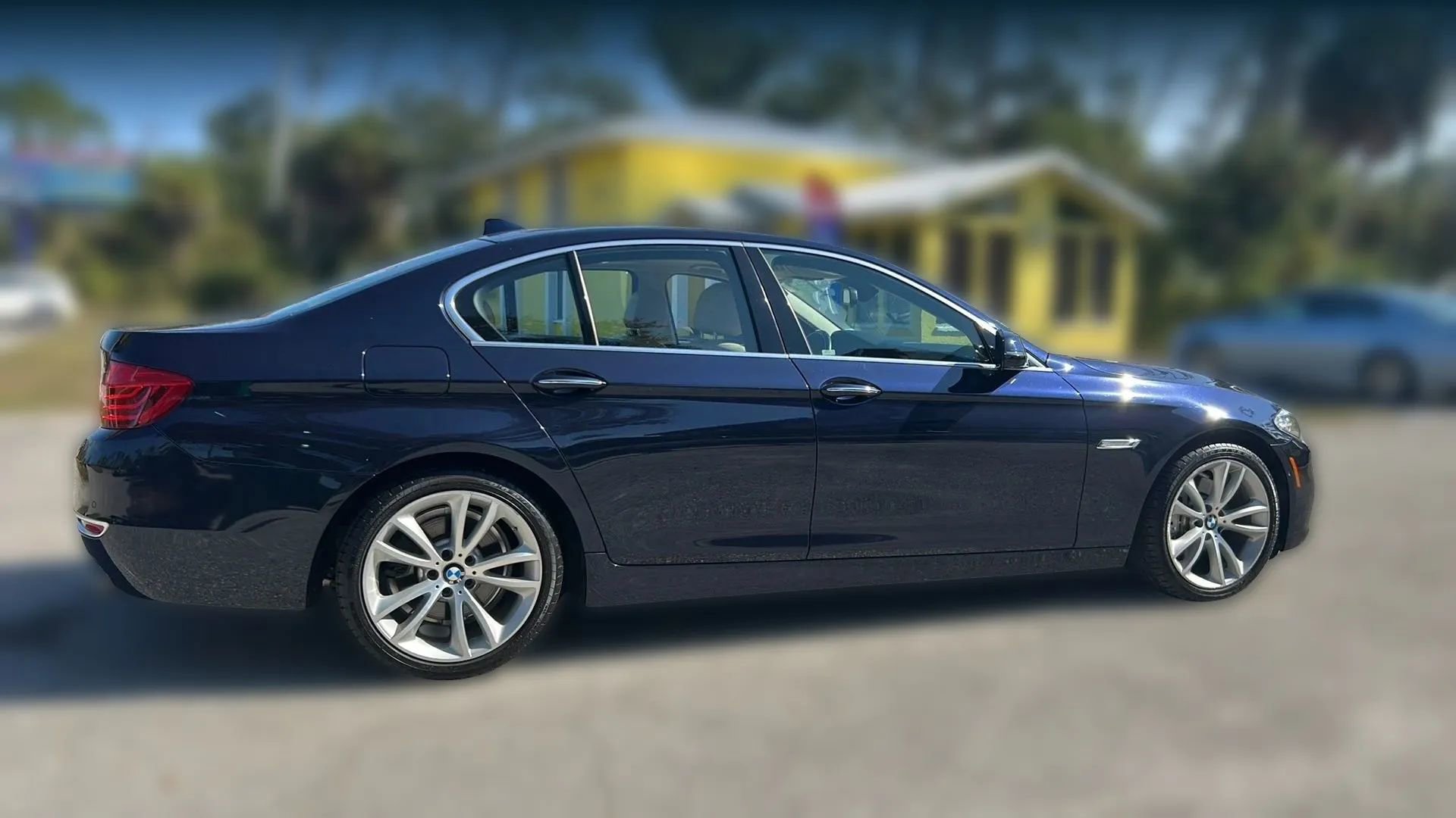 Used 2016 BMW 535i Sedan w/ Luxury Line image 10