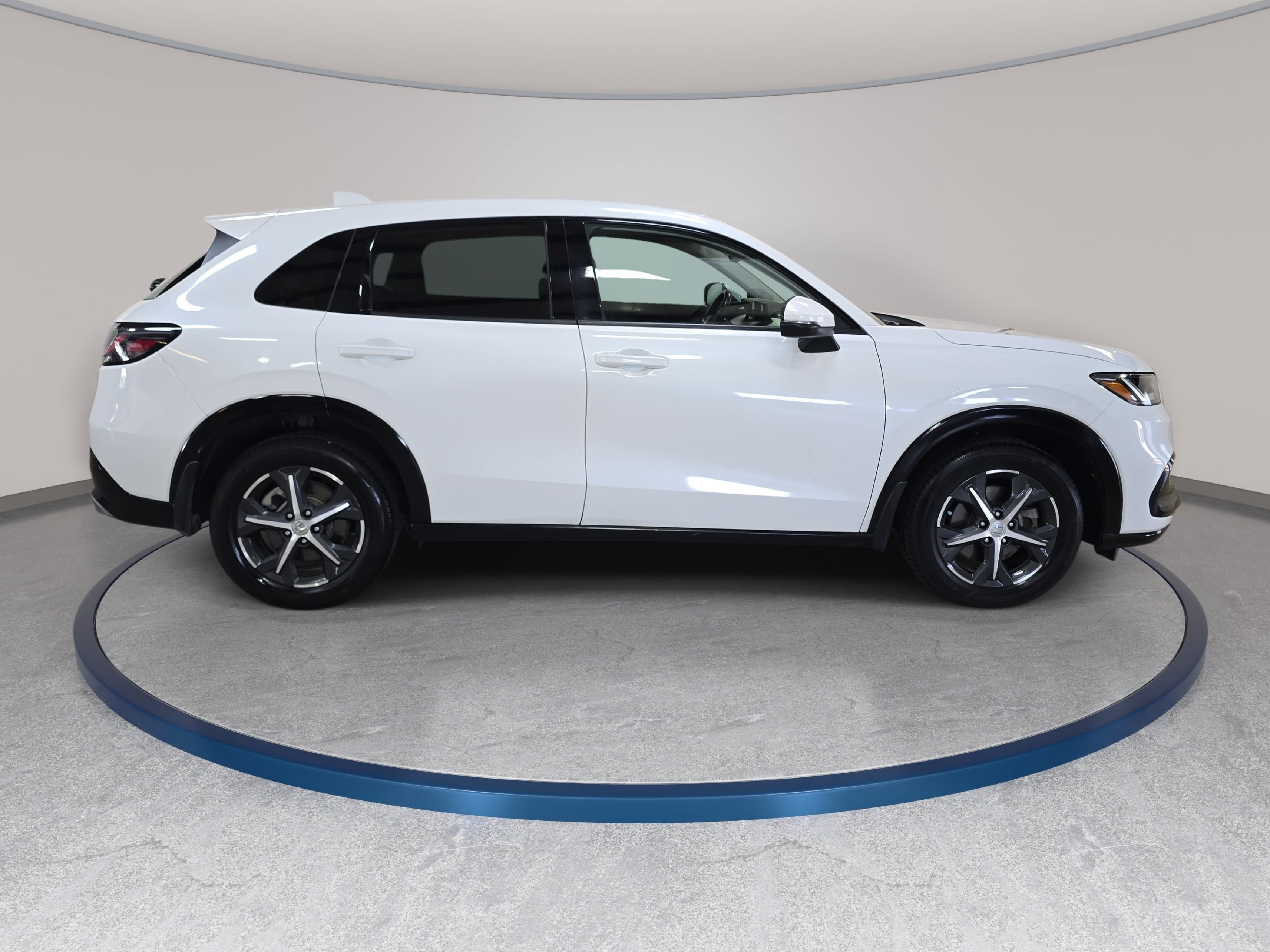 Certified 2024 Honda HR-V EX-L image 5
