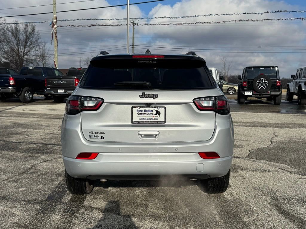 Used 2024 Jeep Compass Limited w/ High Altitude Package image 4