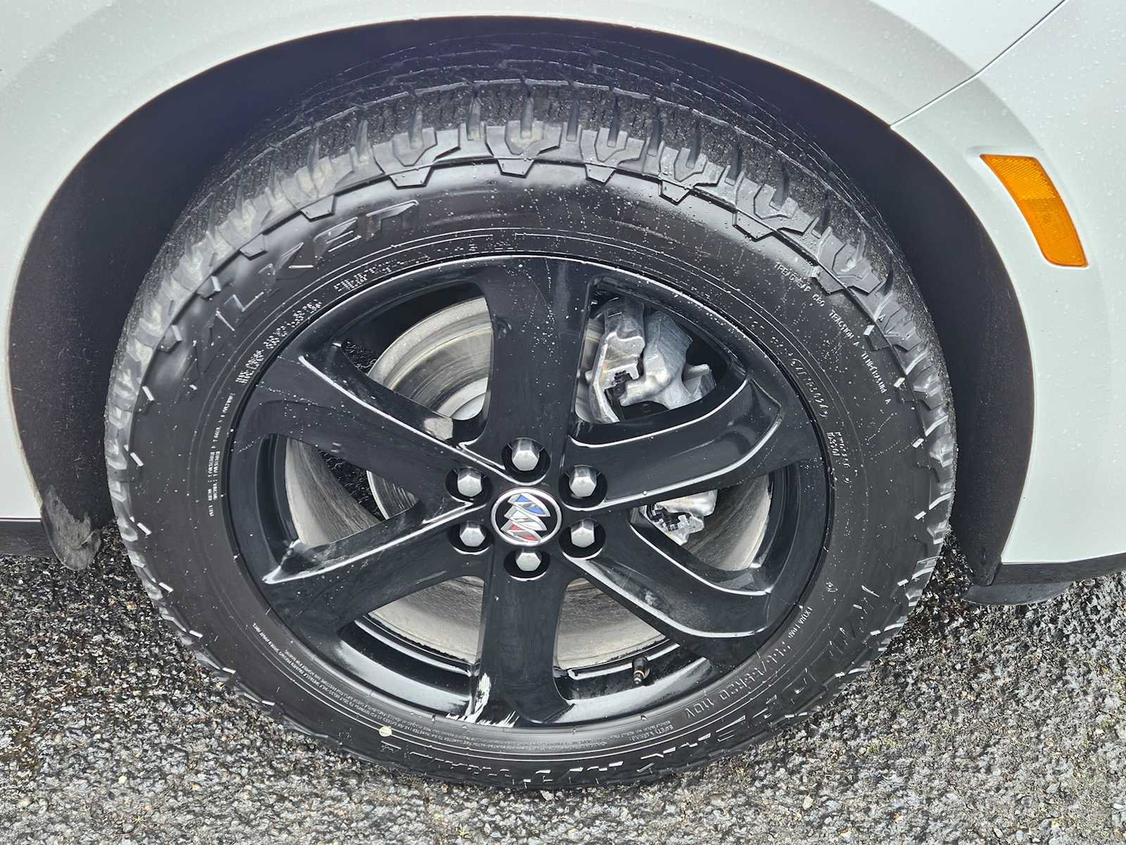 Used 2023 Buick Enclave Essence w/ Experience Buick Package image 9