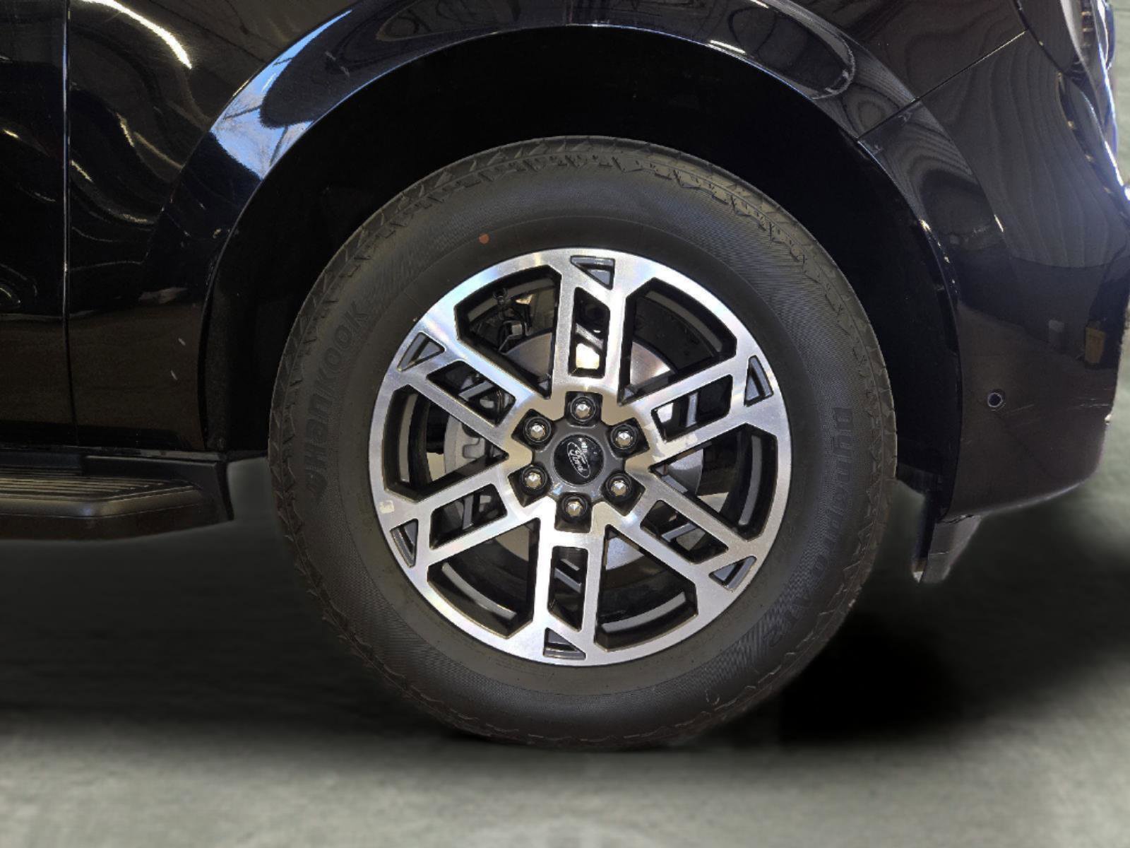 Used 2025 Ford Expedition Max Active image 10
