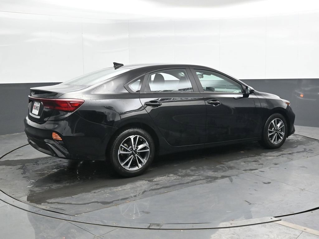 Used 2024 Kia Forte LXS image 4