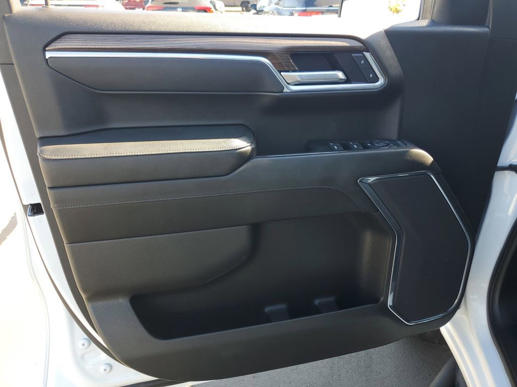 Used 2025 Chevrolet Silverado 1500 LT Trail Boss w/ Protection Package image 2