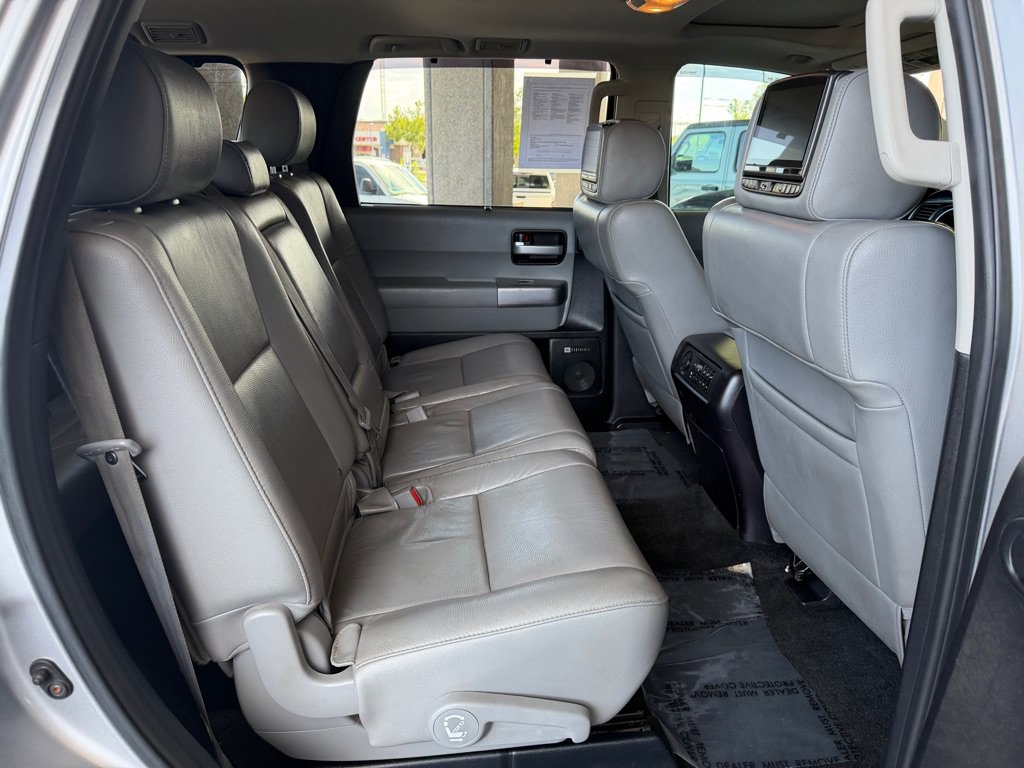 Used 2018 Toyota Sequoia Limited w/ Safety & Convenience Package AWD/4WD image 35