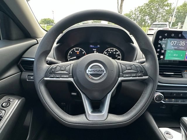 Used 2022 Nissan Altima 2.5 S FWD image 41
